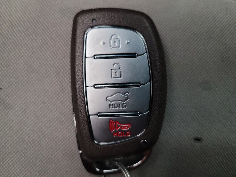 2019 Hyundai Sonata in Montclair, CA 91763 - 18110163 32