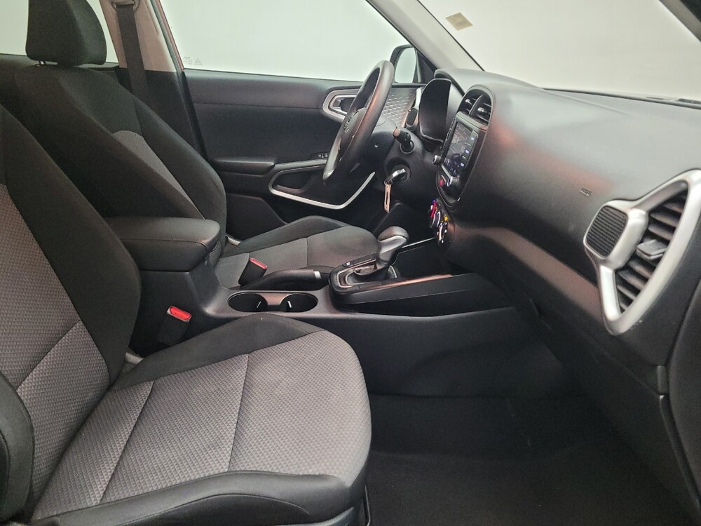 2023 Kia Soul in Downey, CA 90241 - 18110166 21