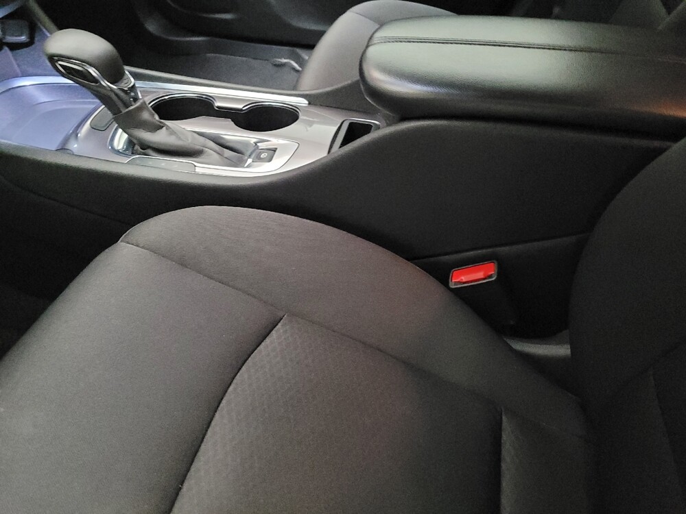 2023 Chevrolet Malibu in Downey, CA 90241 - 18110167 26