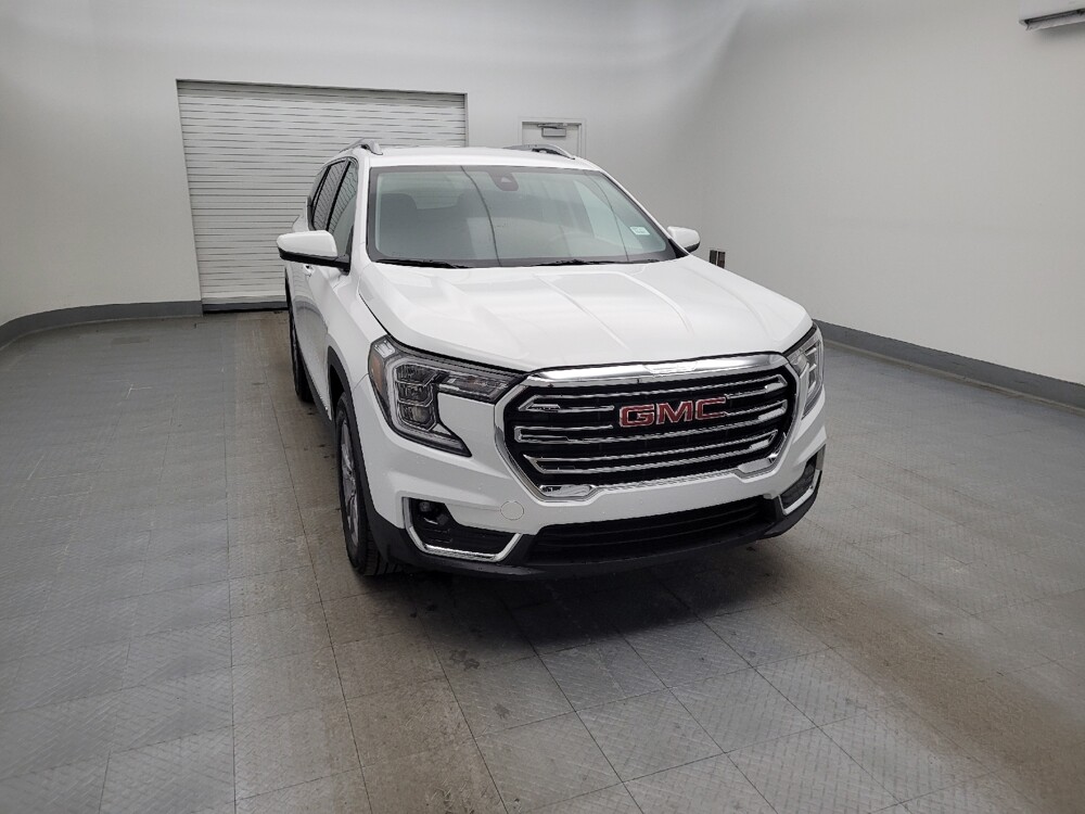 2024 GMC Terrain in Maple Heights, OH 44137 - 18110175 14