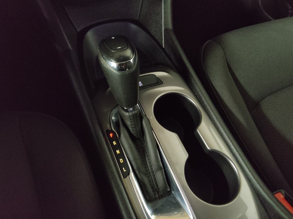 2019 Chevrolet Malibu in Morrow, GA 30260 - 18110176 26