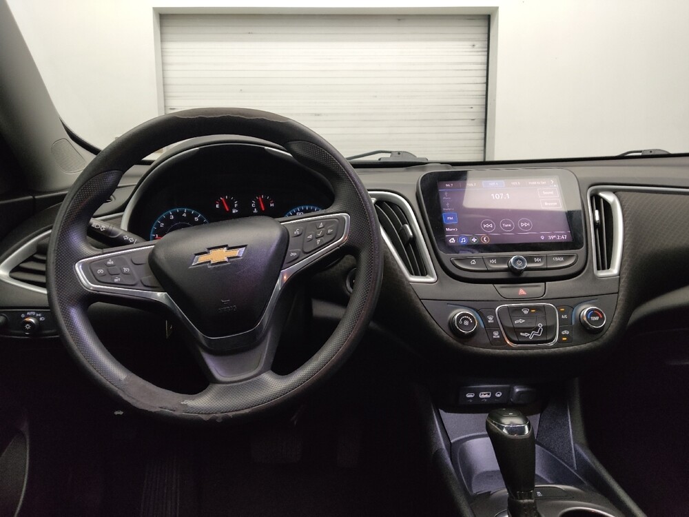 2019 Chevrolet Malibu in Morrow, GA 30260 - 18110176 22