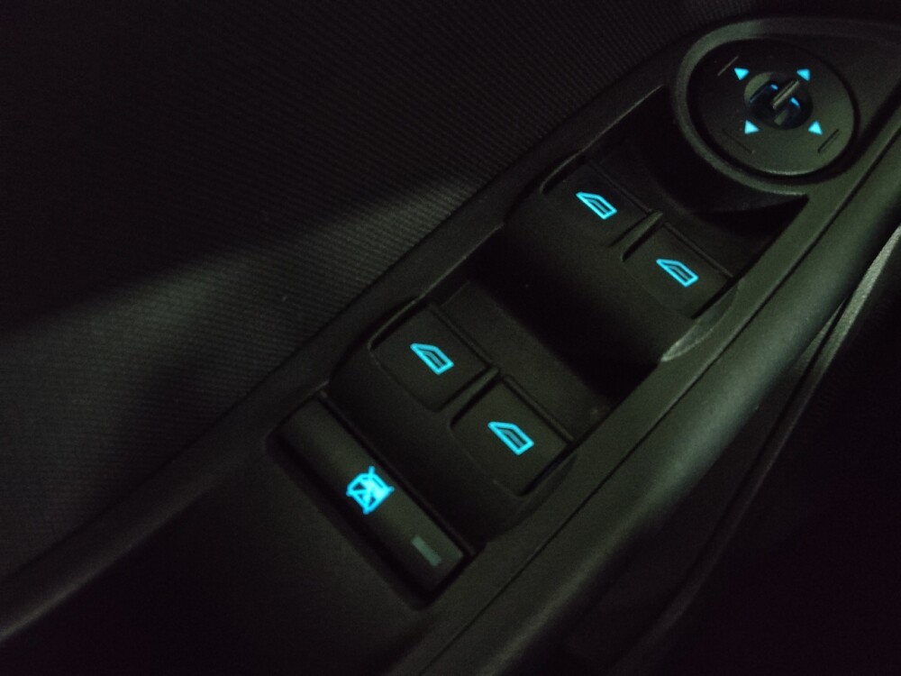 2018 Ford Focus in Macon, GA 31210 - 18110178 27