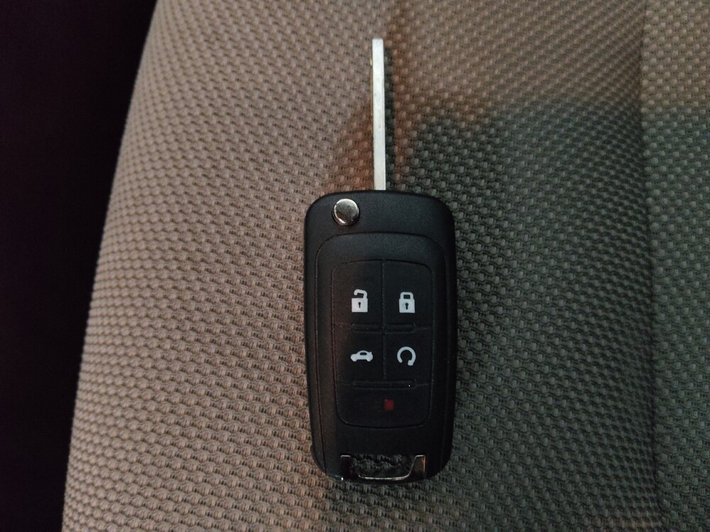 2014 Chevrolet Cruze in Chattanooga, TN 37421 - 18110188 32