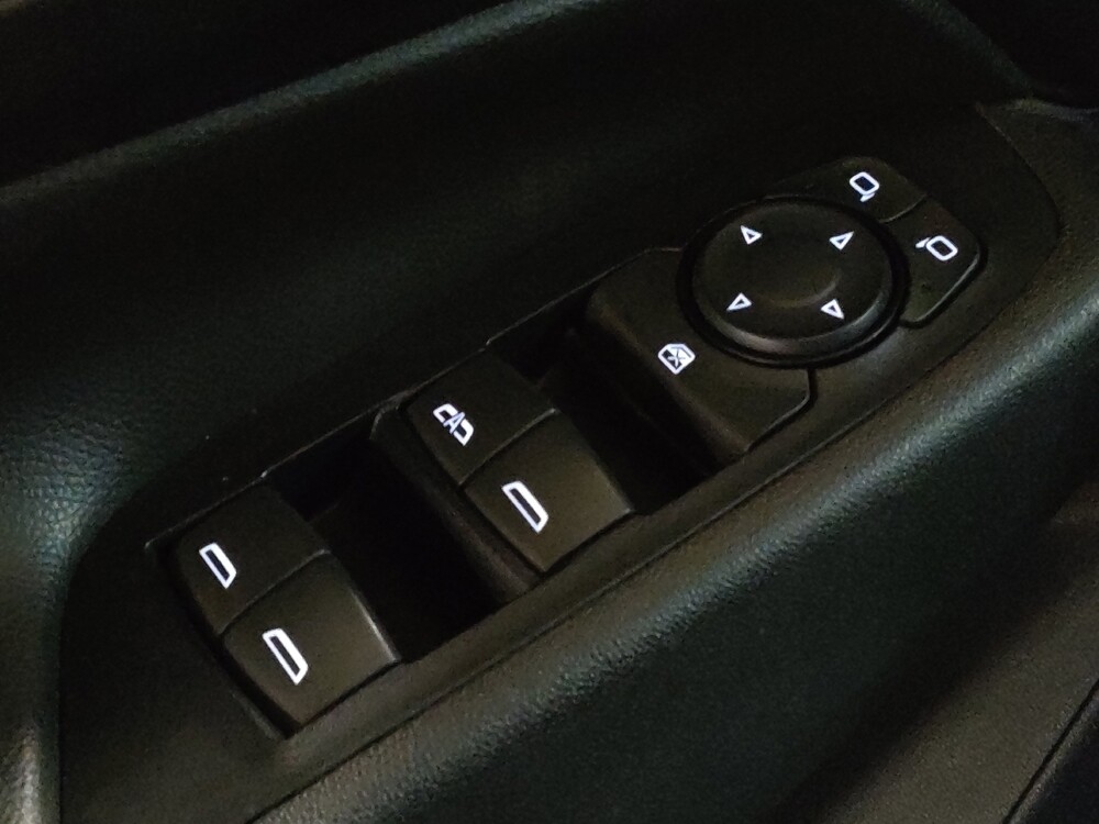 2018 Chevrolet Equinox in Fort Worth, TX 76116 - 18110196 27