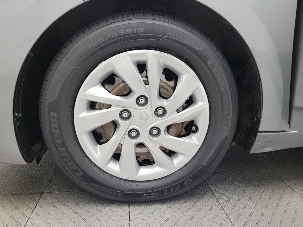 2019 Hyundai Elantra in Tucson, AZ 85705 - 18110217 31