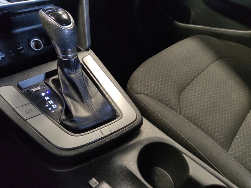 2019 Hyundai Elantra in Tucson, AZ 85705 - 18110217 26