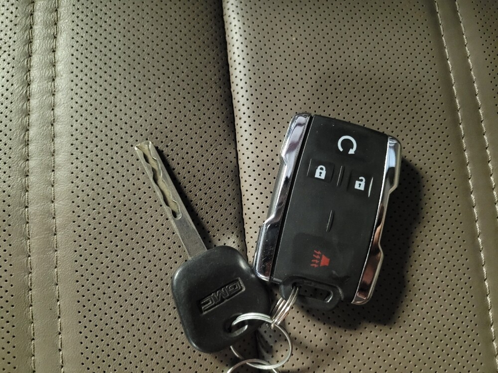 2015 GMC Sierra 1500 in Columbus, OH 43228 - 18110231 32