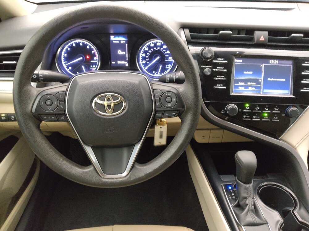 2018 Toyota Camry in Fort Myers, FL 33907 - 18110236 22