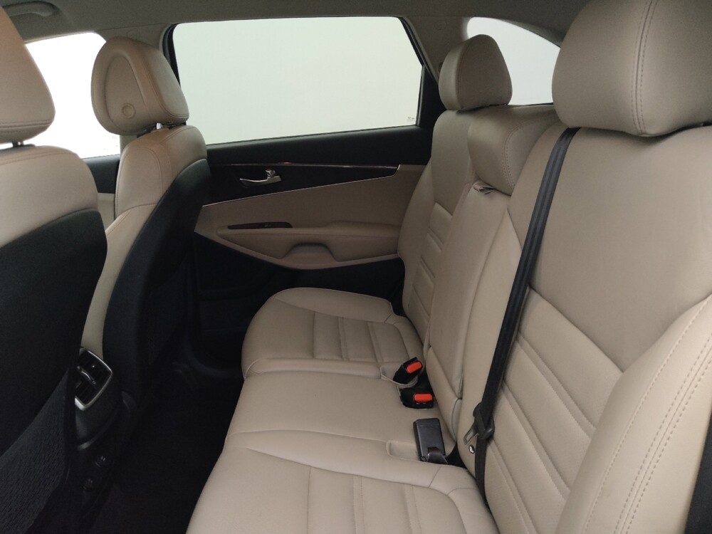 2016 Kia Sorento in Clearwater, FL 33764 - 18110243 18