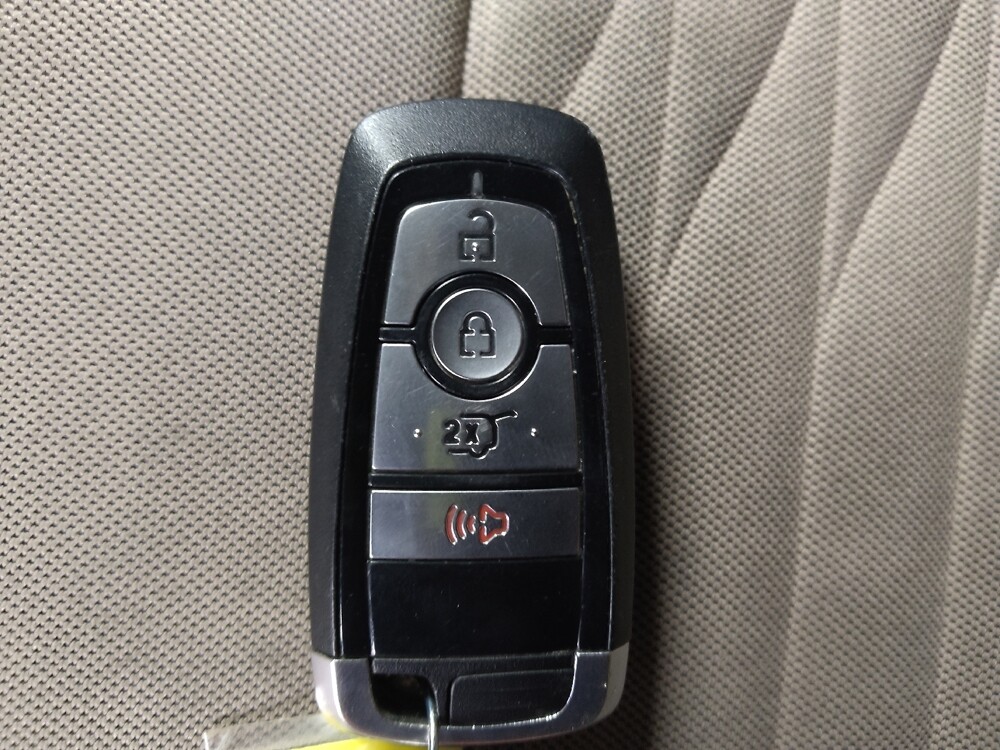 2020 Ford Explorer in Clearwater, FL 33764 - 18110247 32