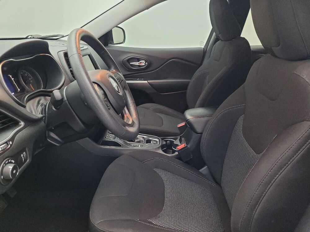 2019 Jeep Cherokee in Ocala, FL 34471 - 18110267 17