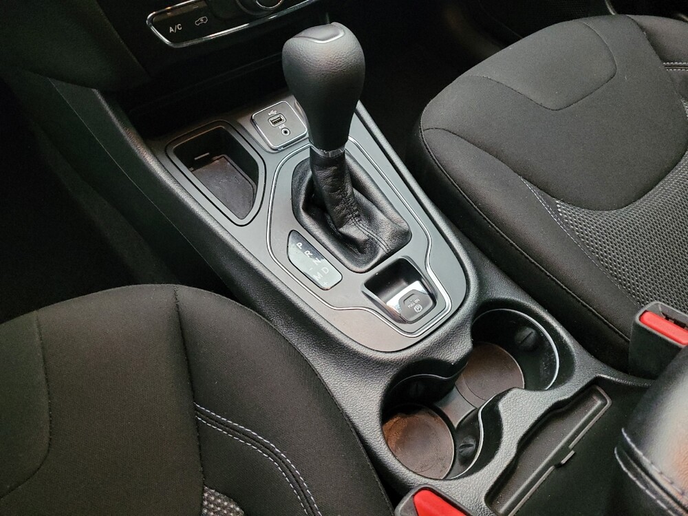 2019 Jeep Cherokee in Ocala, FL 34471 - 18110267 26