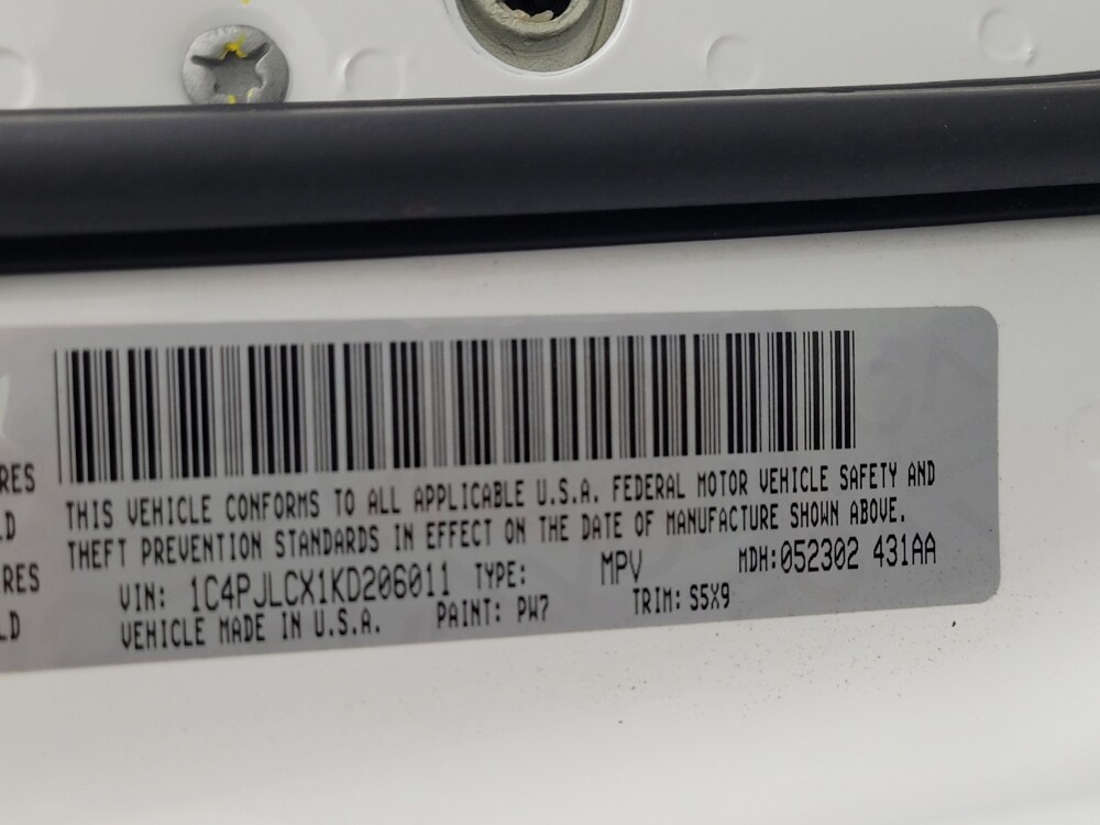 2019 Jeep Cherokee in Ocala, FL 34471 - 18110267 33