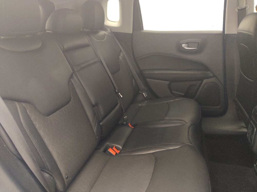 2018 Jeep Compass in Ocala, FL 34471 - 18110270 19