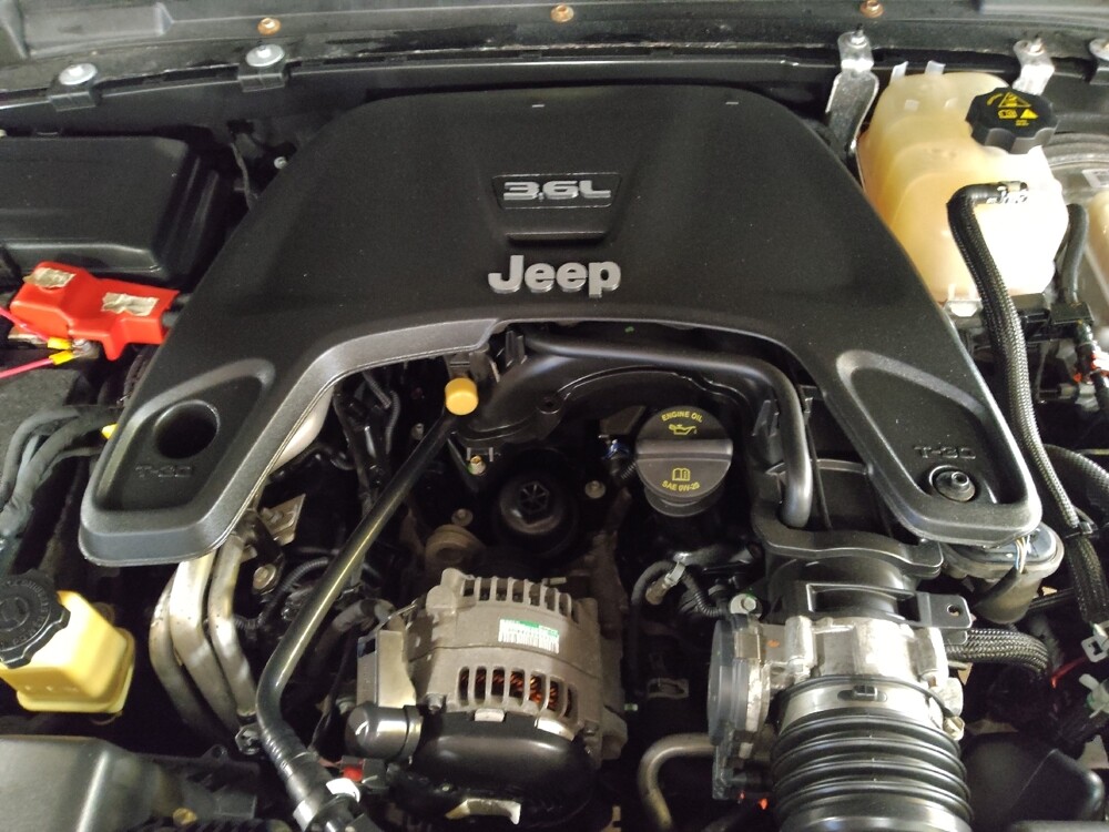 2018 Jeep Wrangler in Jacksonville, FL 32210 - 18110278 30