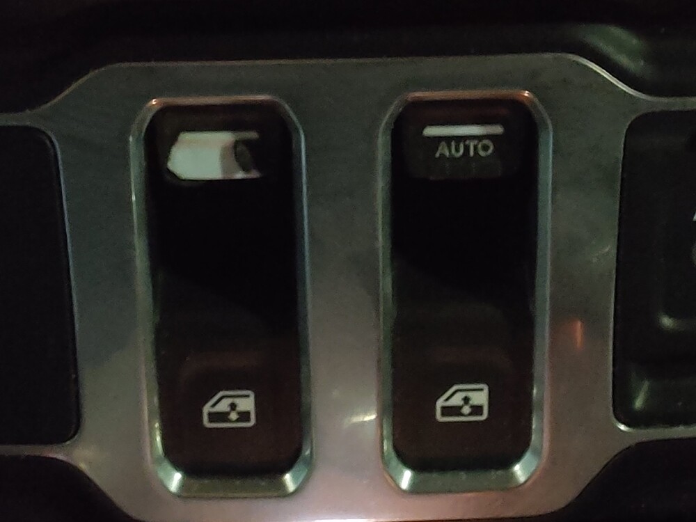 2018 Jeep Wrangler in Jacksonville, FL 32210 - 18110278 27