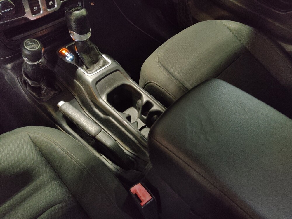 2018 Jeep Wrangler in Jacksonville, FL 32210 - 18110278 26