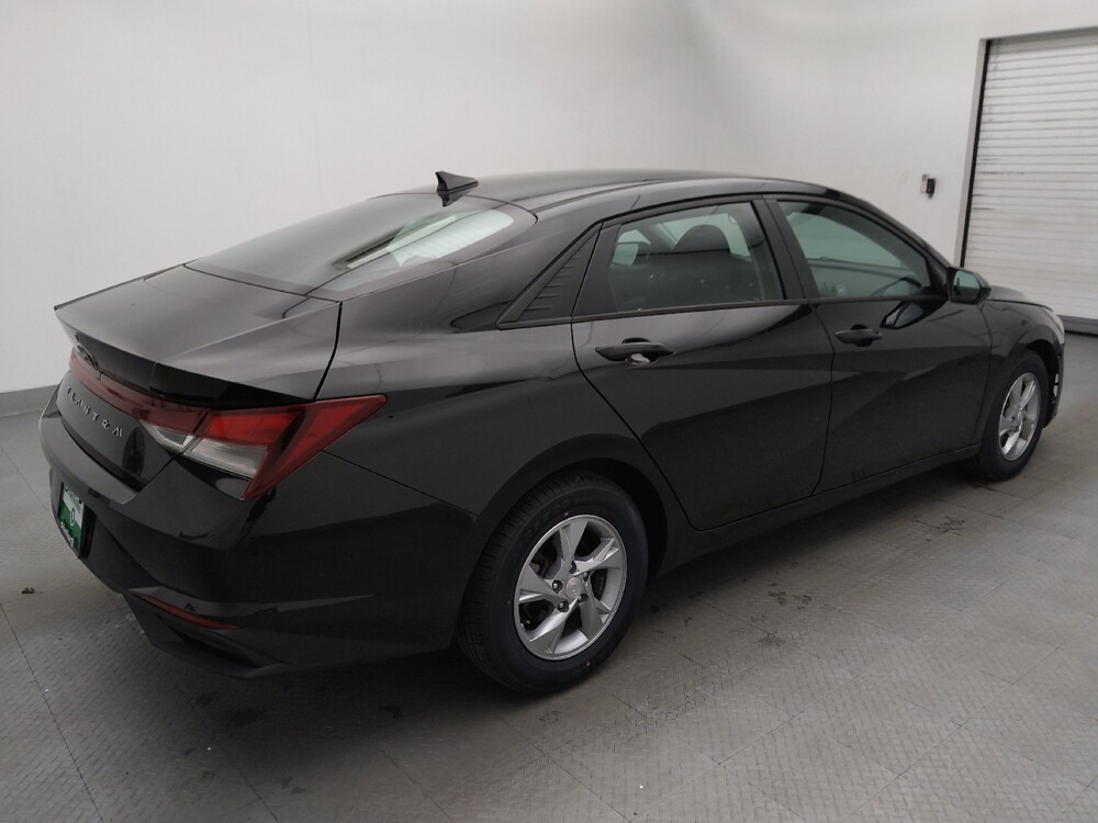 2021 Hyundai Elantra in Greenville, SC 29607 - 18110303 10
