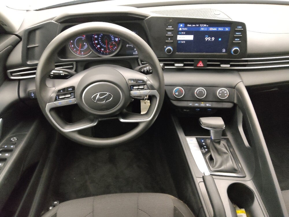 2021 Hyundai Elantra in Greenville, SC 29607 - 18110303 22