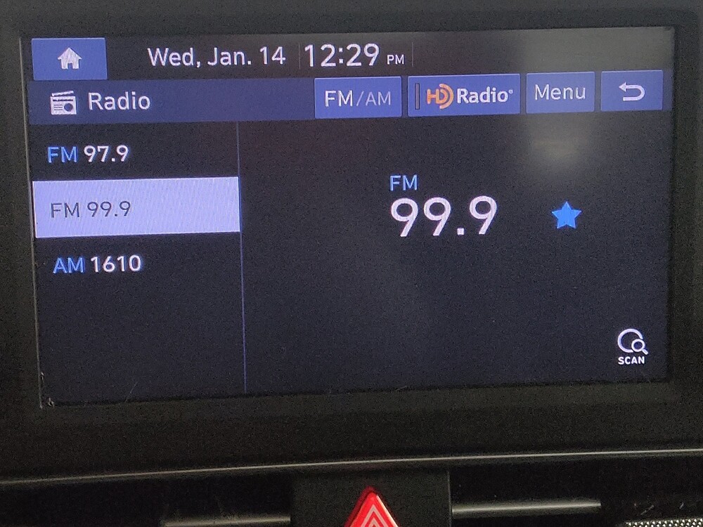 2021 Hyundai Elantra in Greenville, SC 29607 - 18110303 25