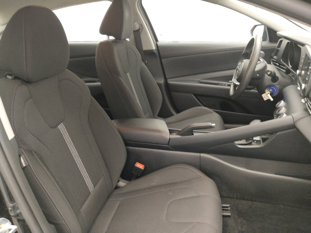 2021 Hyundai Elantra in Greenville, SC 29607 - 18110303 21