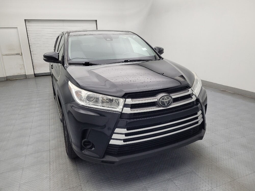 2019 Toyota Highlander in Fayetteville, NC 28304 - 18110307 14