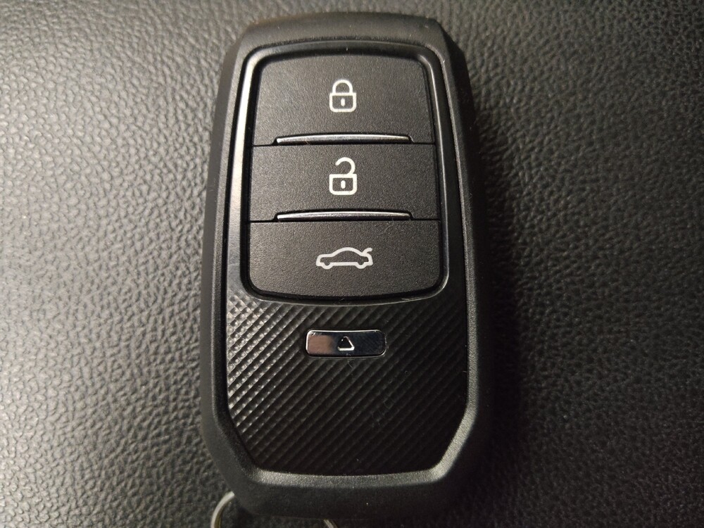 2020 Ford Escape in Colorado Springs, CO 80909 - 18110320 32