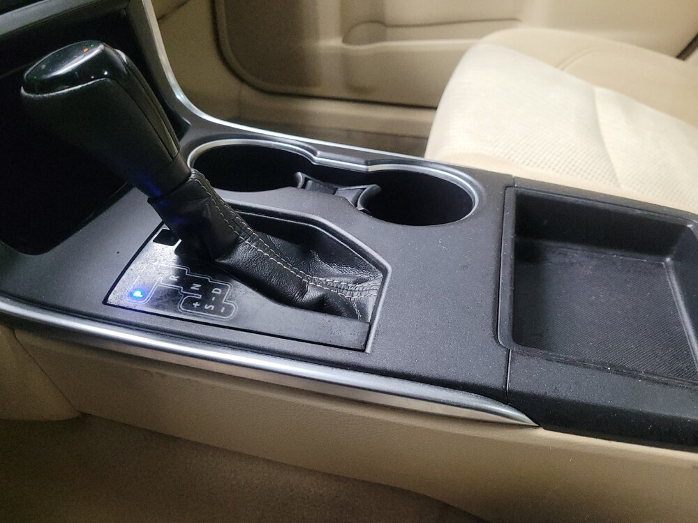 2017 Toyota Camry in Antioch, TN 37013 - 18110326 26