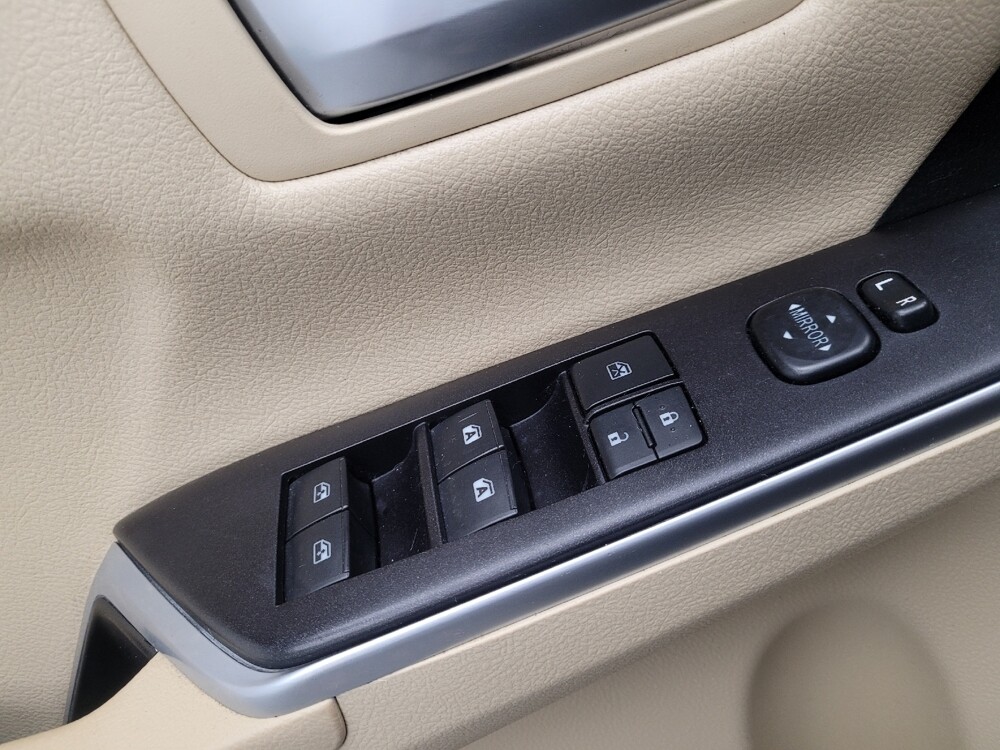 2017 Toyota Camry in Antioch, TN 37013 - 18110326 27