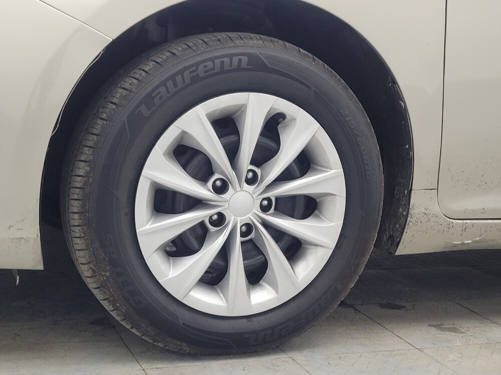 2017 Toyota Camry in Antioch, TN 37013 - 18110326 31