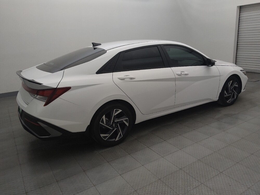 2025 Hyundai Elantra in Metairie, LA 70006 - 18110335 10