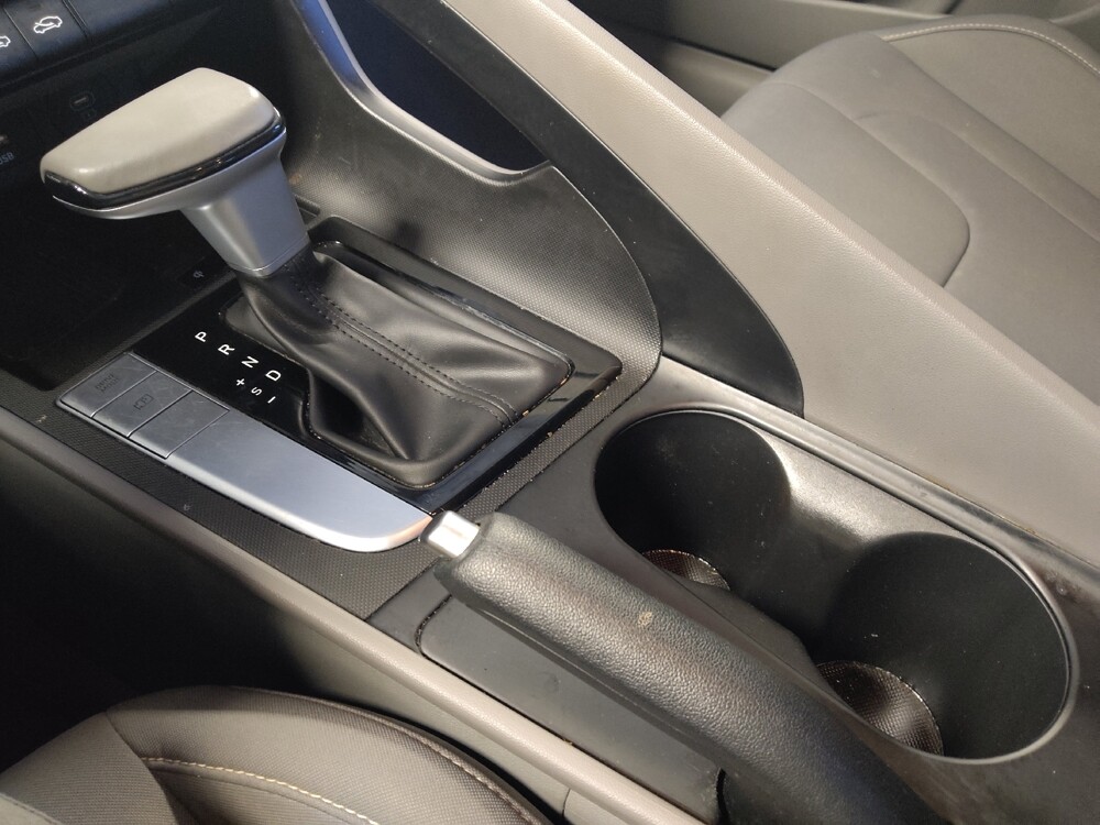 2025 Hyundai Elantra in Metairie, LA 70006 - 18110335 26