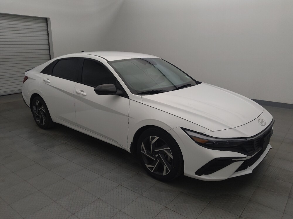 2025 Hyundai Elantra in Metairie, LA 70006 - 18110335 11