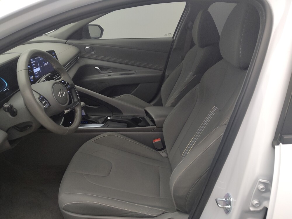 2025 Hyundai Elantra in Metairie, LA 70006 - 18110335 17