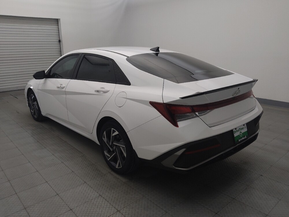 2025 Hyundai Elantra in Metairie, LA 70006 - 18110335 5