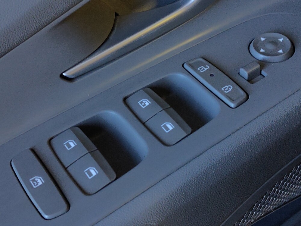 2025 Hyundai Elantra in Metairie, LA 70006 - 18110335 27