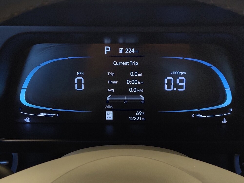 2025 Hyundai Elantra in Metairie, LA 70006 - 18110335 23