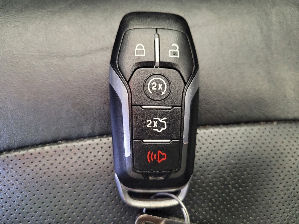 2017 Ford Explorer in Eastpointe, MI 48021 - 18110337 32