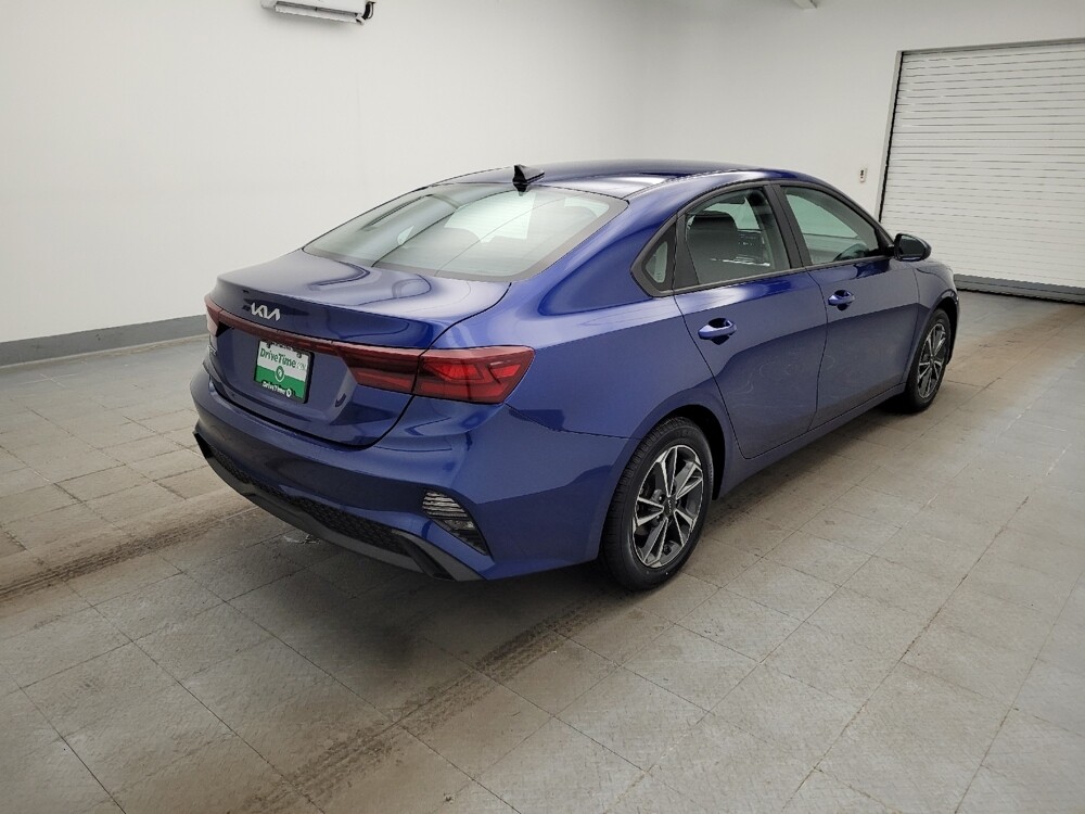 2023 Kia Forte in Maple Heights, OH 44137 - 18110339 9