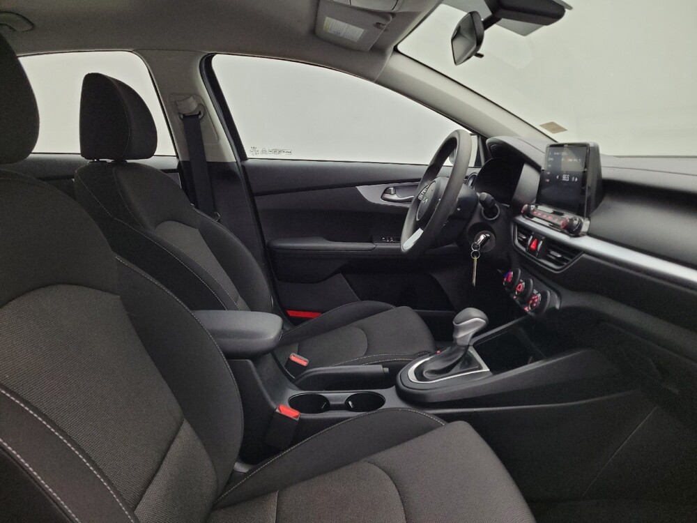 2023 Kia Forte in Maple Heights, OH 44137 - 18110339 21