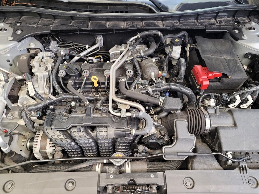 2021 Nissan Altima in Maple Heights, OH 44137 - 18110340 30