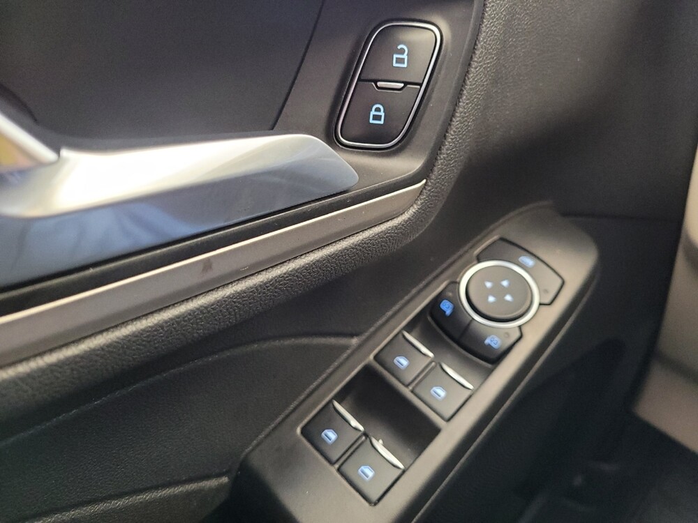 2021 Ford Escape in Maple Heights, OH 44137 - 18110341 27