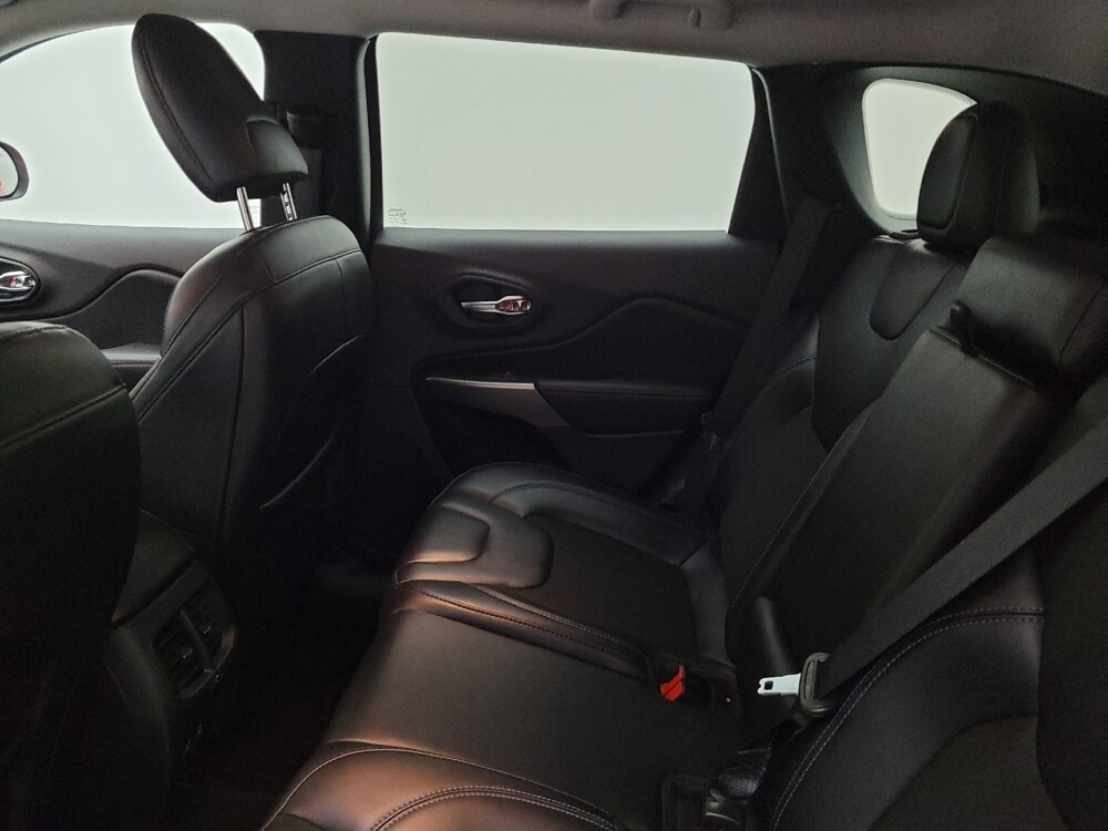 2021 Jeep Cherokee in Maple Heights, OH 44137 - 18110343 18