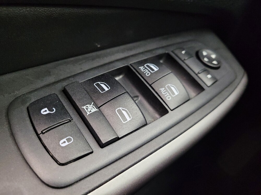 2021 Jeep Cherokee in Maple Heights, OH 44137 - 18110343 27