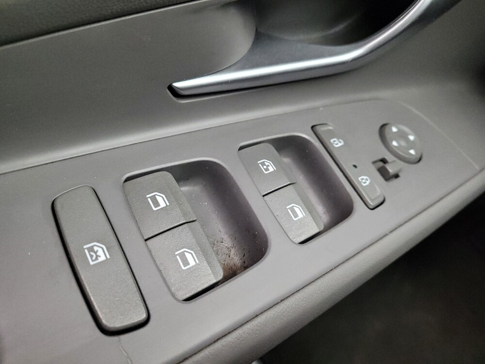 2022 Hyundai Elantra in Maple Heights, OH 44137 - 18110346 27