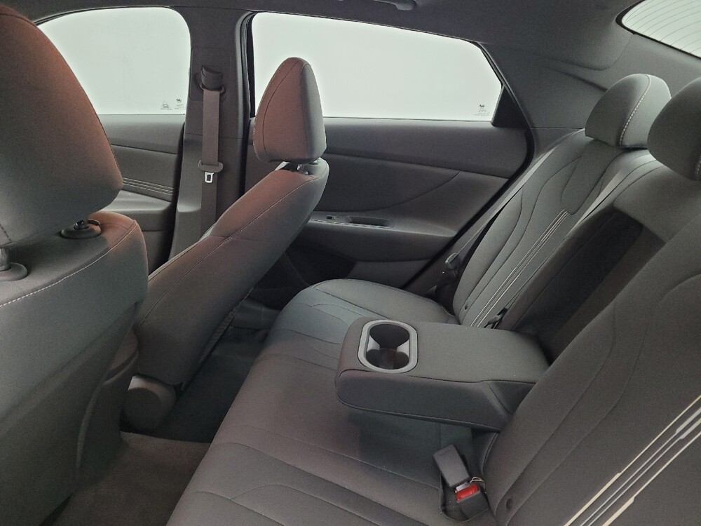 2022 Hyundai Elantra in Maple Heights, OH 44137 - 18110346 18