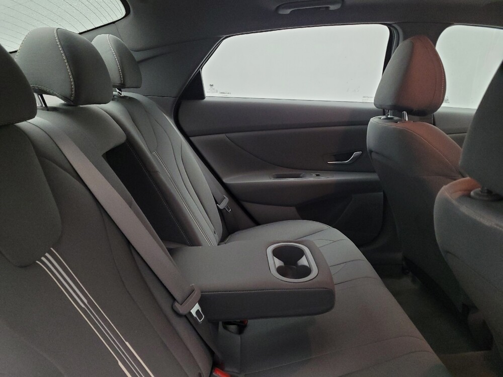 2022 Hyundai Elantra in Maple Heights, OH 44137 - 18110346 19