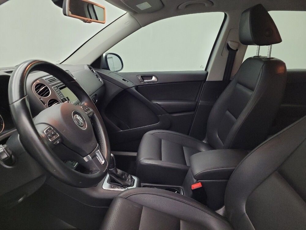 2016 Volkswagen Tiguan in Maple Heights, OH 44137 - 18110347 17