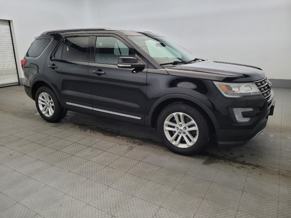 2017 Ford Explorer in Plymouth Meeting, PA 19462 - 18110353 11